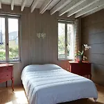 Les De L'yeres Holiday home *