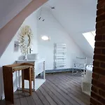 Holiday home Les De L'yeres *