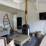 Les De L'yeres Holiday home