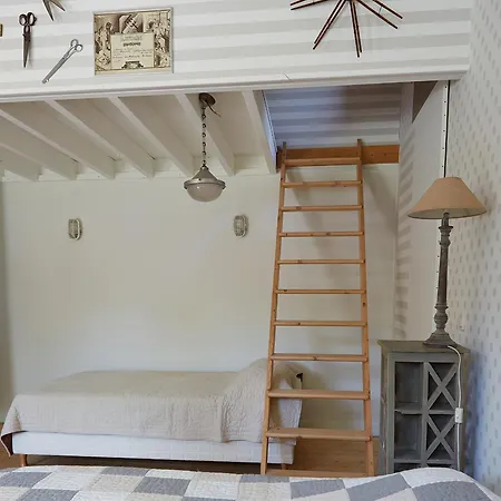 Les De L'yeres Ferienhaus